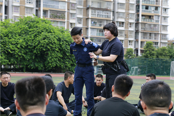 自贡荣县公安开展“全警考”基层所队小教官训练