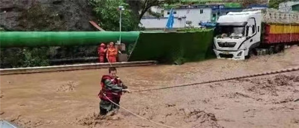 四川：发布暴雨蓝色预警 多地提前转移避险群众共7000余人