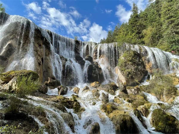 国庆“黄金周”超2500万人次走进四川景区，文旅复苏态势喜人