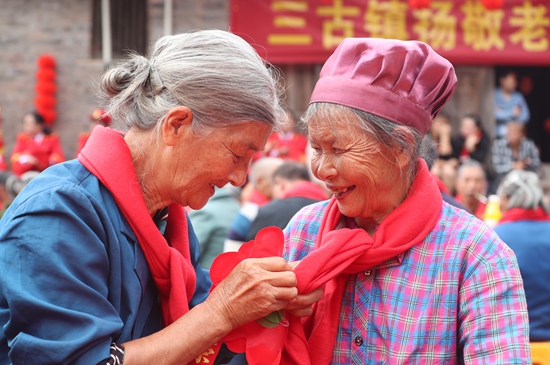 广安邻水：传统文化闹重阳