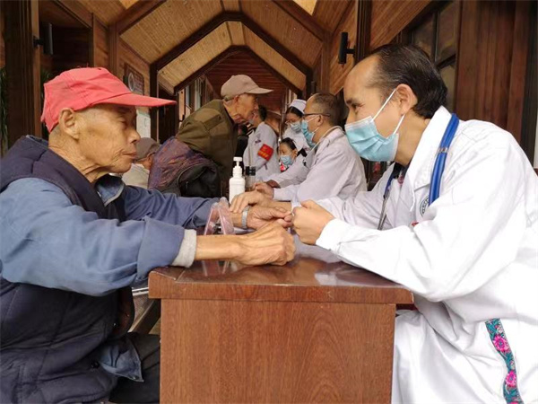 秋末渐微凉，浓情暖重阳 绵阳北川开展爱心敬老活动
