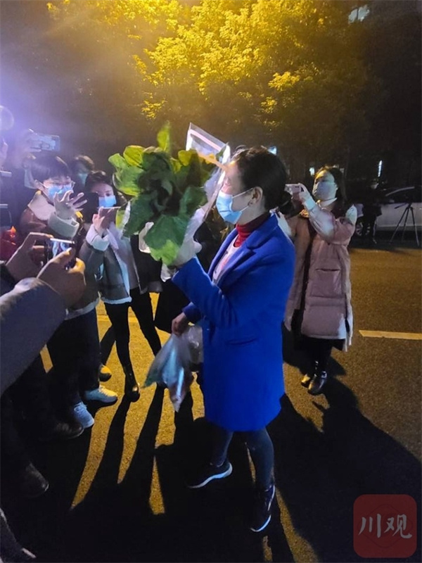 见证解封时刻丨“这14天里，最大的感受是踏实和温暖”