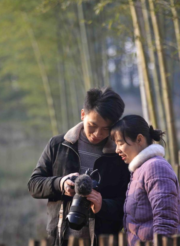 Pic Story of Rural Video Blogger in SW China\