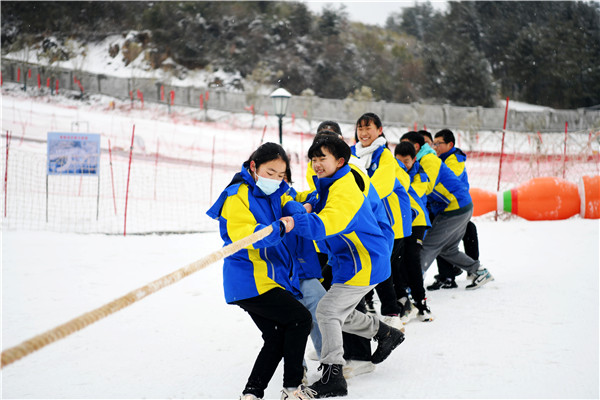 广元朝天：“冬奥风”催热“冰雪课堂”