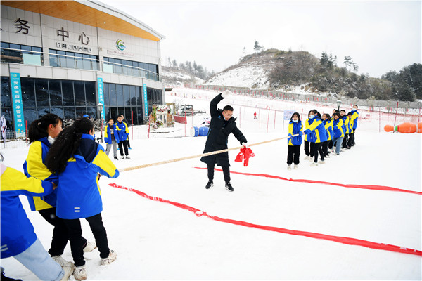 广元朝天：“冬奥风”催热“冰雪课堂”