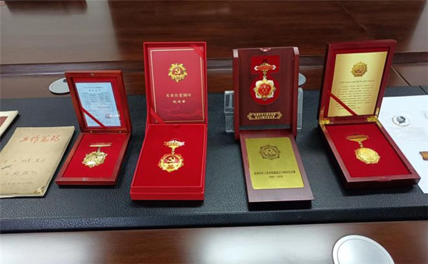 达州市档案馆举行抗战老兵刘振江同志个人档案捐赠仪式