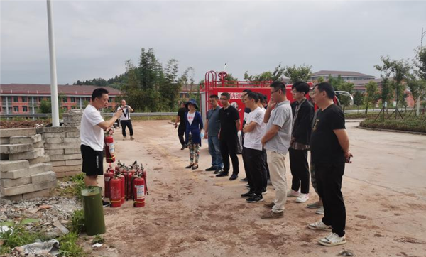 达州技师学院组织师生参加防灾减灾宣传教育活动