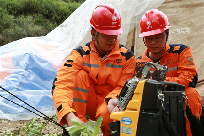 四川马尔康6.0级地震｜震中草登乡最后一个村被点亮 受地震影响的用户供电已全部恢复